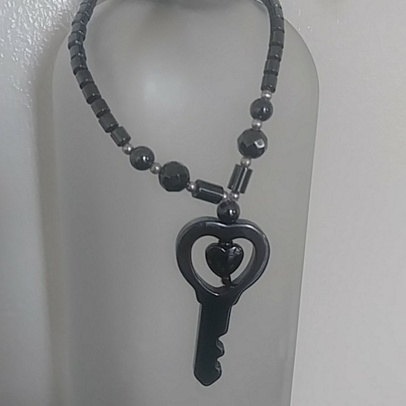 Necklace - Picture 2 of 3